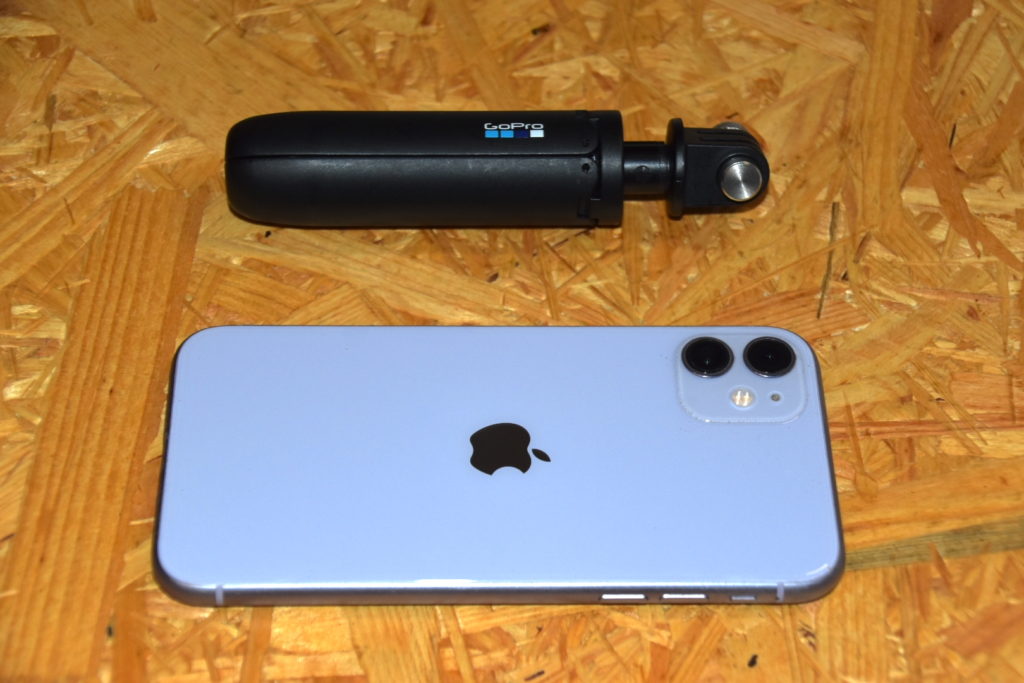 GoProショーティーの大きさはiPhone11よりも小さいです